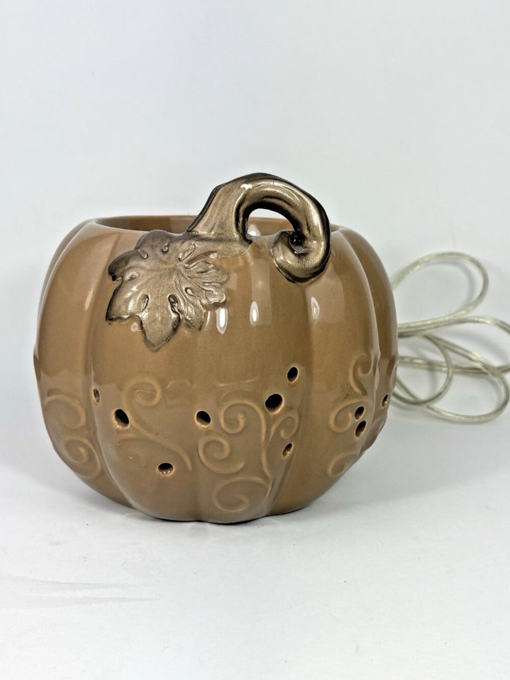 Yankee Candle Ceramic Pumpkin Wax Warmer Scenterpiece Warmer + 13 Easy Melt Cups